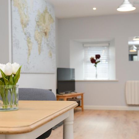 The Red Keep Fab Location - Two Bed - Two Bathrooms -Townhouse Голуэй Экстерьер фото