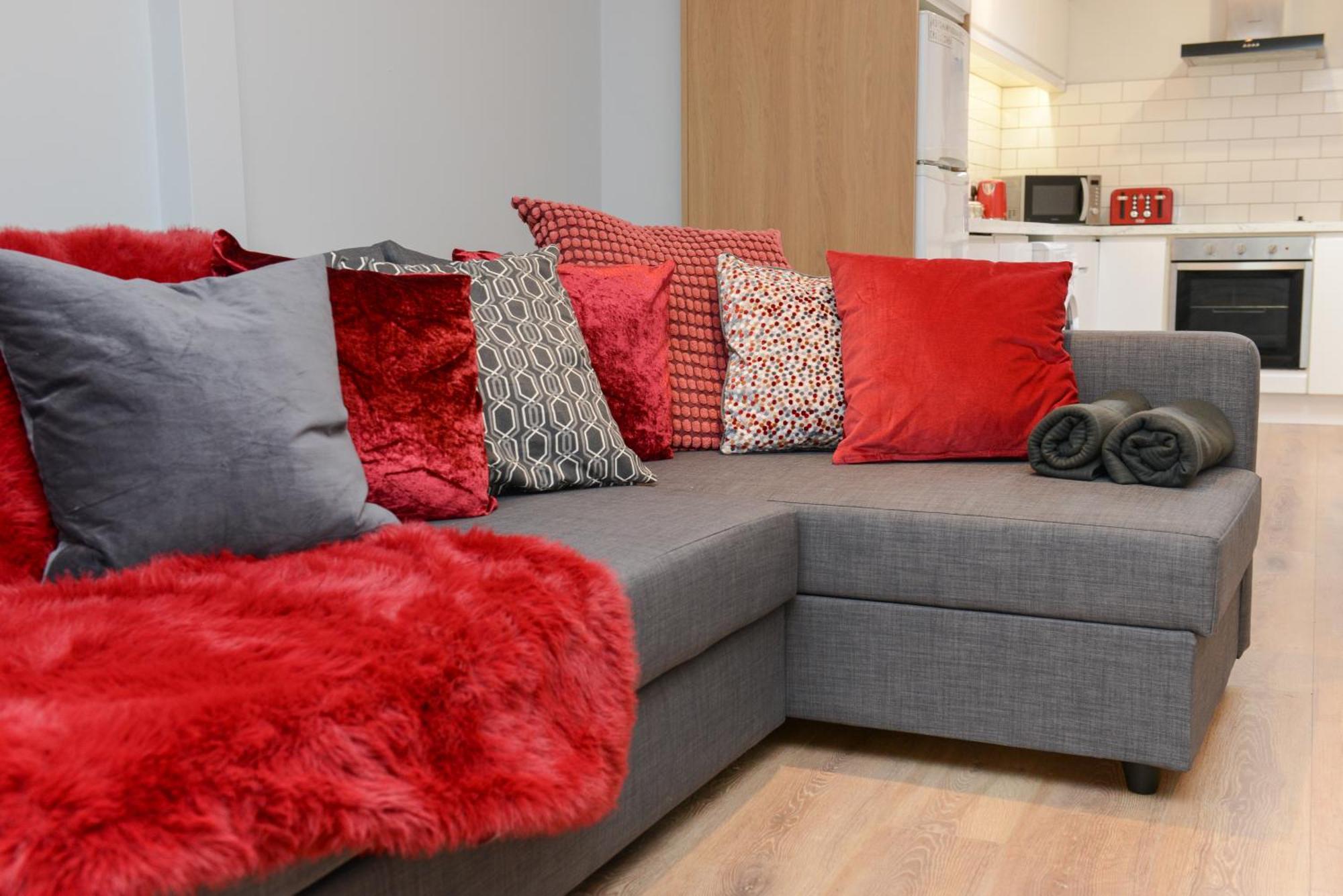 The Red Keep Fab Location - Two Bed - Two Bathrooms -Townhouse Голуэй Экстерьер фото